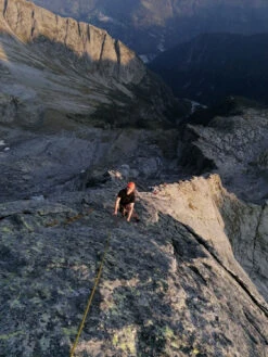 Scarpa Arpia - Climbing Shoes -Climbing Equipment scarpa arpia kletterschuhe 92c21e6da18e8f528dc10e9d13376236 1